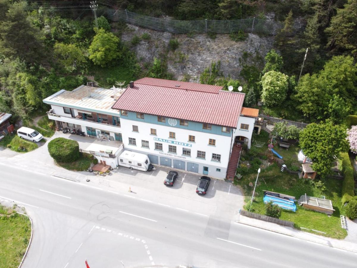 Appartamento Haus Hotz Landeck Esterno foto
